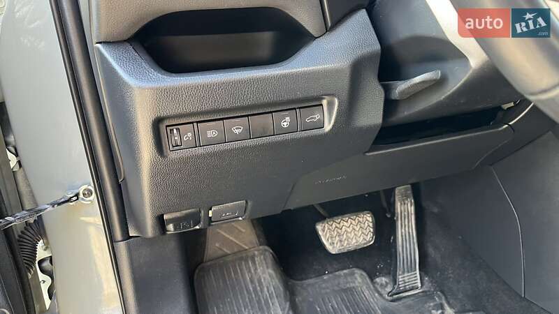 Позашляховик / Кросовер Toyota RAV4 2019 в Вінниці
