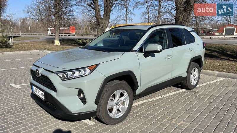 Позашляховик / Кросовер Toyota RAV4 2019 в Вінниці