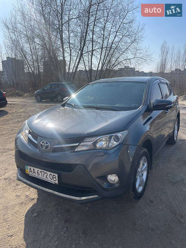 Внедорожник / Кроссовер Toyota RAV4 2013 в Киеве