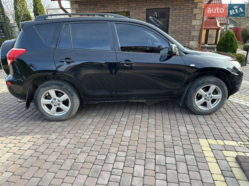Внедорожник / Кроссовер Toyota RAV4 2008 в Малинцах