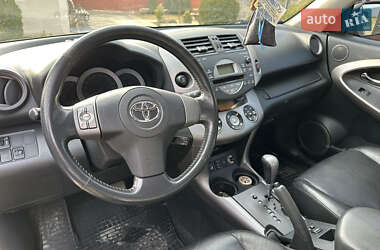Внедорожник / Кроссовер Toyota RAV4 2008 в Малинцах