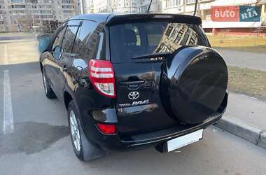 Позашляховик / Кросовер Toyota RAV4 2011 в Києві