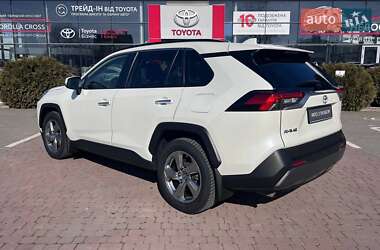 Внедорожник / Кроссовер Toyota RAV4 2021 в Хмельницком