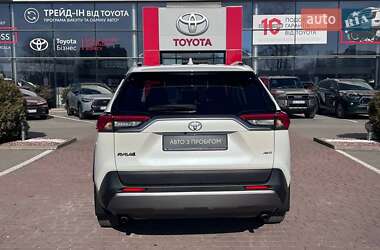 Позашляховик / Кросовер Toyota RAV4 2021 в Хмельницькому