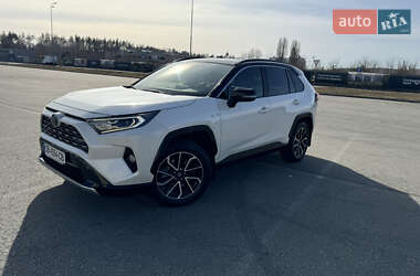 Позашляховик / Кросовер Toyota RAV4 2020 в Києві