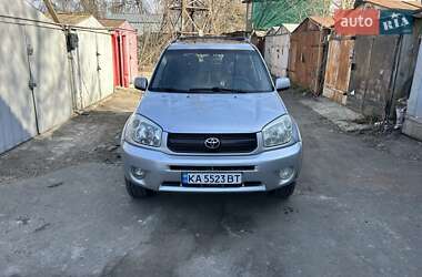 Внедорожник / Кроссовер Toyota RAV4 2004 в Киеве