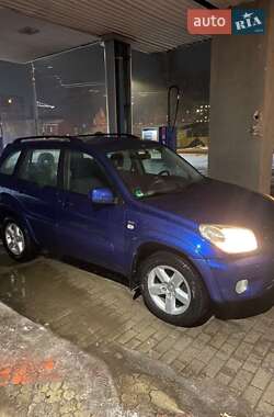 Внедорожник / Кроссовер Toyota RAV4 2005 в Городне