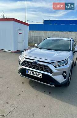 Внедорожник / Кроссовер Toyota RAV4 2020 в Виннице