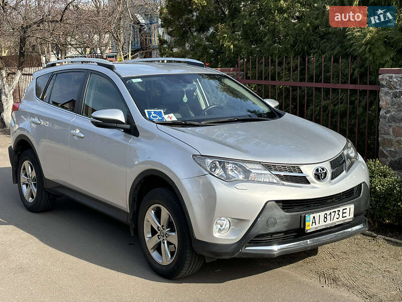 Toyota RAV4 2015