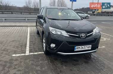 Внедорожник / Кроссовер Toyota RAV4 2015 в Житомире