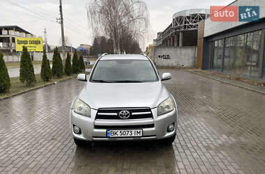 Позашляховик / Кросовер Toyota RAV4 2009 в Березному