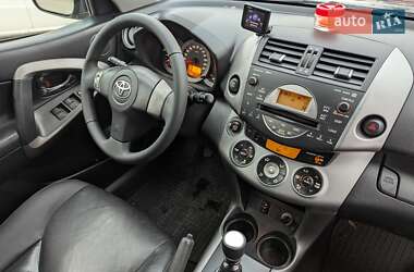 Внедорожник / Кроссовер Toyota RAV4 2007 в Ровно