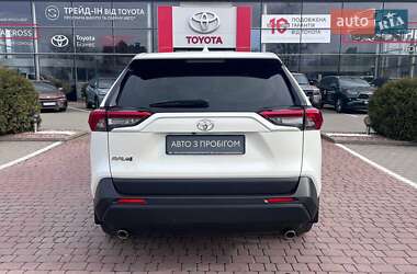 Позашляховик / Кросовер Toyota RAV4 2021 в Хмельницькому