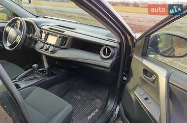 Внедорожник / Кроссовер Toyota RAV4 2017 в Киеве