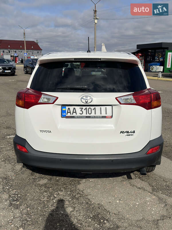 Внедорожник / Кроссовер Toyota RAV4 2014 в Киеве