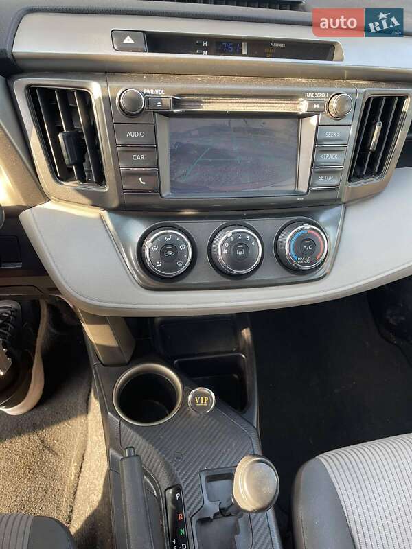 Внедорожник / Кроссовер Toyota RAV4 2015 в Харькове