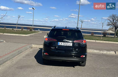 Позашляховик / Кросовер Toyota RAV4 2017 в Черкасах