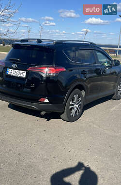 Позашляховик / Кросовер Toyota RAV4 2017 в Черкасах