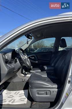 Позашляховик / Кросовер Toyota RAV4 2010 в 