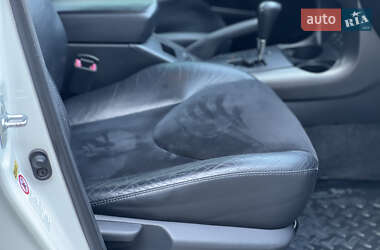 Внедорожник / Кроссовер Toyota RAV4 2011 в 