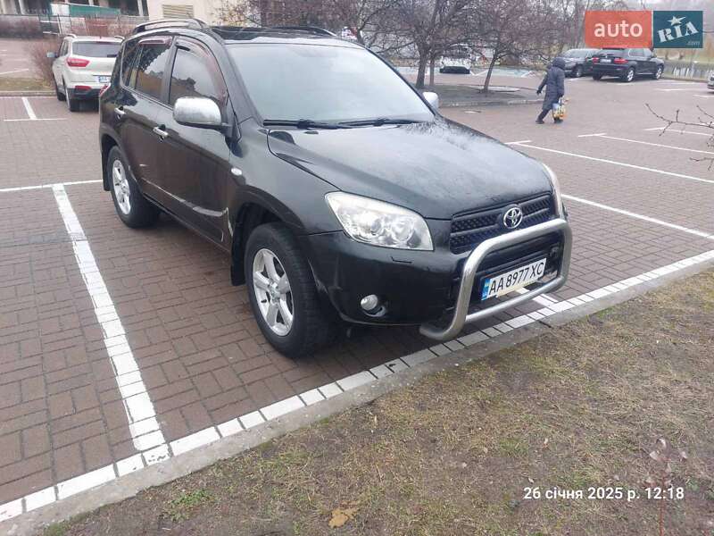 Внедорожник / Кроссовер Toyota RAV4 2006 в Киеве