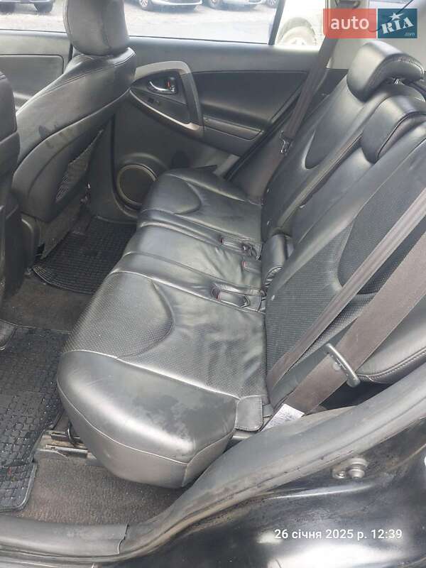 Внедорожник / Кроссовер Toyota RAV4 2006 в Киеве