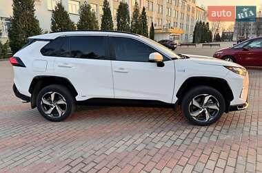 Внедорожник / Кроссовер Toyota RAV4 2021 в 