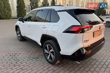 Внедорожник / Кроссовер Toyota RAV4 2021 в 