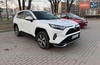 Внедорожник / Кроссовер Toyota RAV4 2021 в 