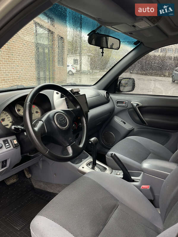 Внедорожник / Кроссовер Toyota RAV4 2002 в Ужгороде фото 9 Внедорожник / Кроссовер Toyota RAV4 2002 в Ужгороде