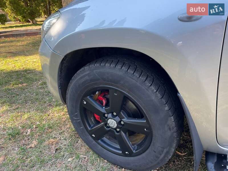 Внедорожник / Кроссовер Toyota RAV4 2007 в Киеве