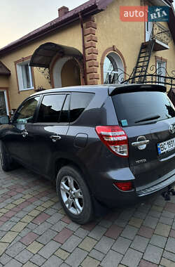 Внедорожник / Кроссовер Toyota RAV4 2009 в 