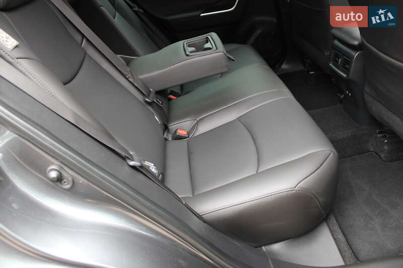 Внедорожник / Кроссовер Toyota RAV4 2022 в Ровно