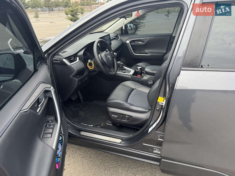 Внедорожник / Кроссовер Toyota RAV4 2019 в Одессе