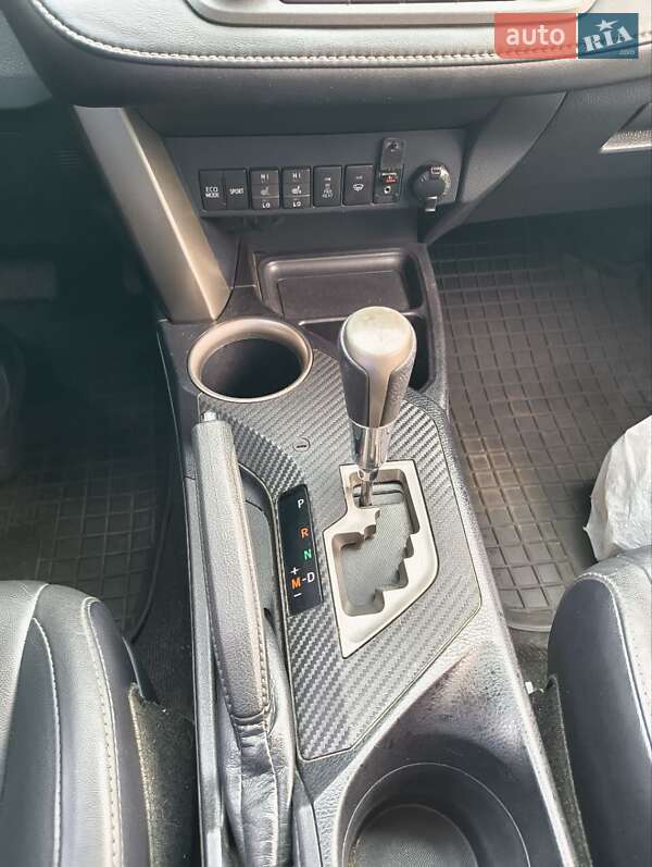 Внедорожник / Кроссовер Toyota RAV4 2015 в Днепре