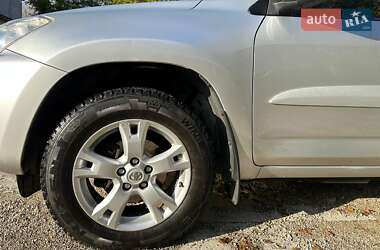 Позашляховик / Кросовер Toyota RAV4 2009 в 