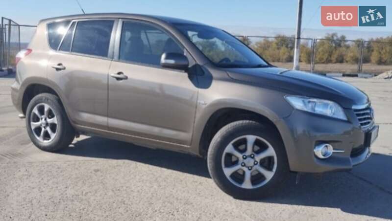 Toyota RAV4 2010
