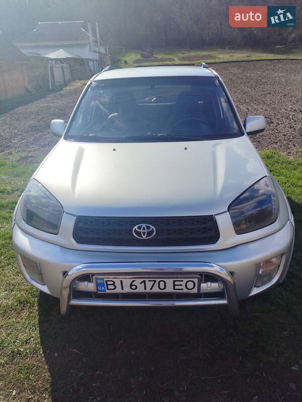 Внедорожник / Кроссовер Toyota RAV4 2003 в 