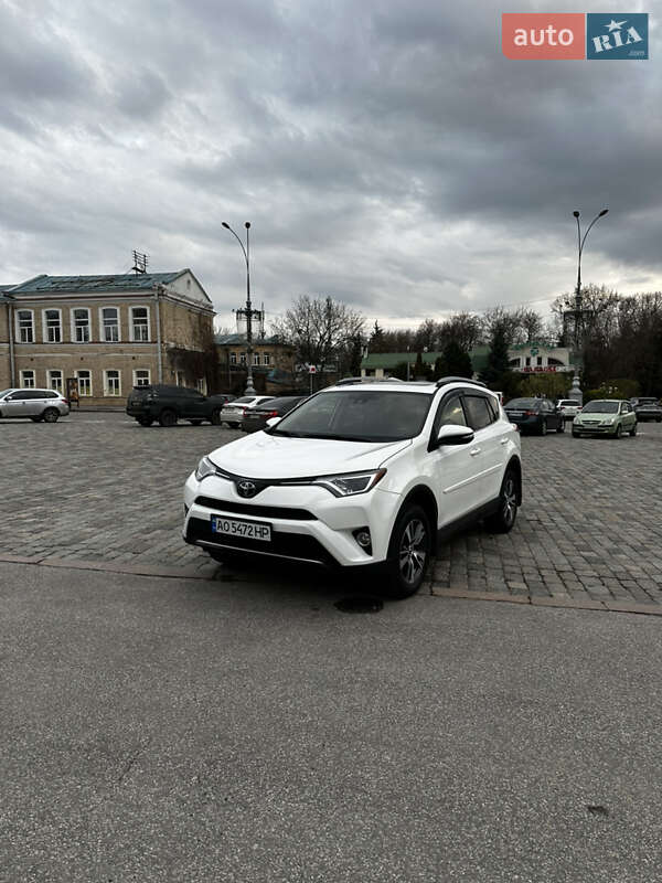 Позашляховик / Кросовер Toyota RAV4 2018 в Києві