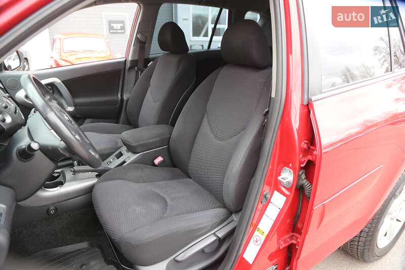 Внедорожник / Кроссовер Toyota RAV4 2006 в Киеве