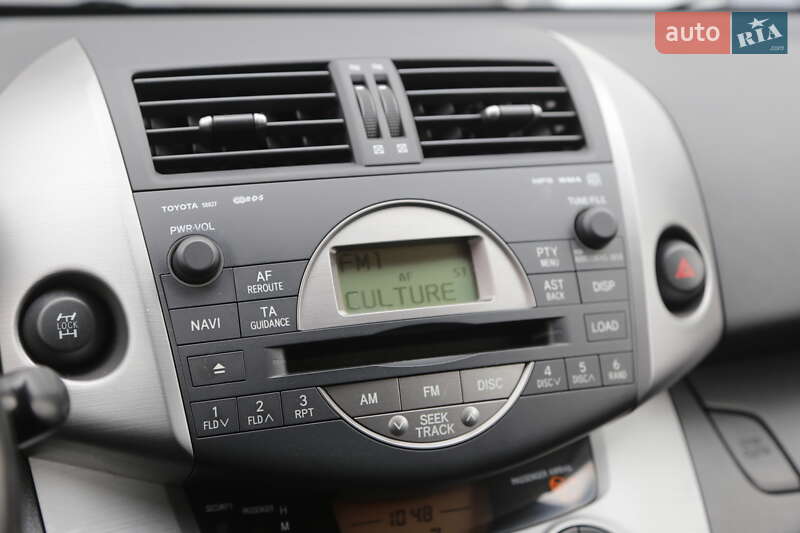 Внедорожник / Кроссовер Toyota RAV4 2006 в Киеве