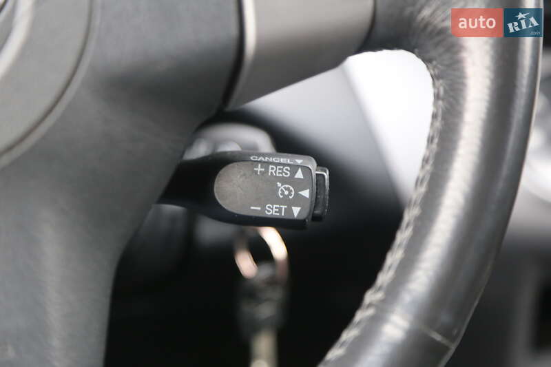 Внедорожник / Кроссовер Toyota RAV4 2006 в Киеве