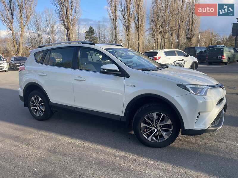 Позашляховик / Кросовер Toyota RAV4 2018 в Києві