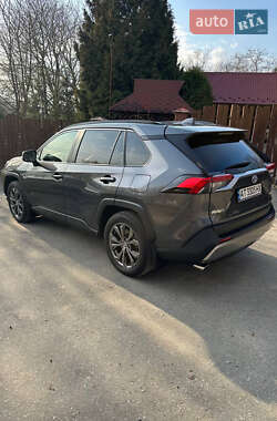 Внедорожник / Кроссовер Toyota RAV4 2023 в 