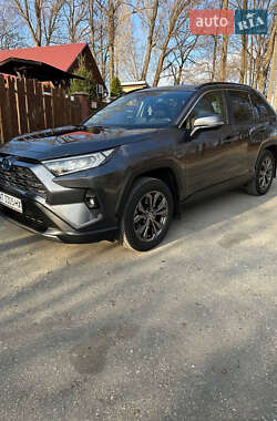 Внедорожник / Кроссовер Toyota RAV4 2023 в 