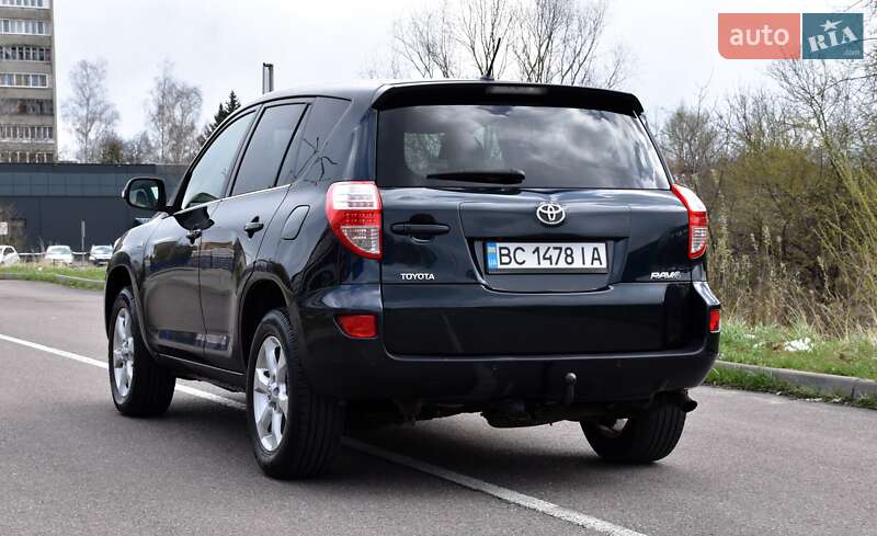 Внедорожник / Кроссовер Toyota RAV4 2010 в Дрогобыче