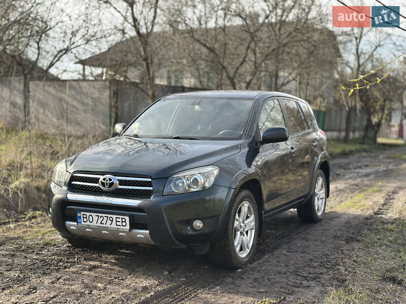 Позашляховик / Кросовер Toyota RAV4 2005 в Козові