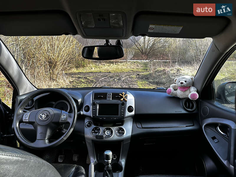 Позашляховик / Кросовер Toyota RAV4 2005 в Козові