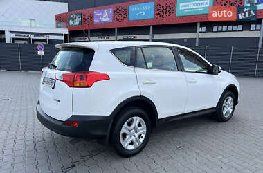 Внедорожник / Кроссовер Toyota RAV4 2014 в 