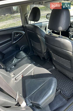Внедорожник / Кроссовер Toyota RAV4 2009 в 